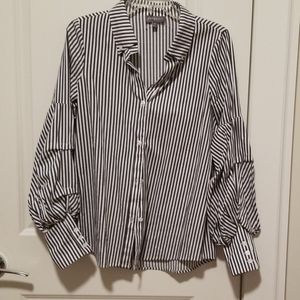Shirt with stylish bubble sleeves